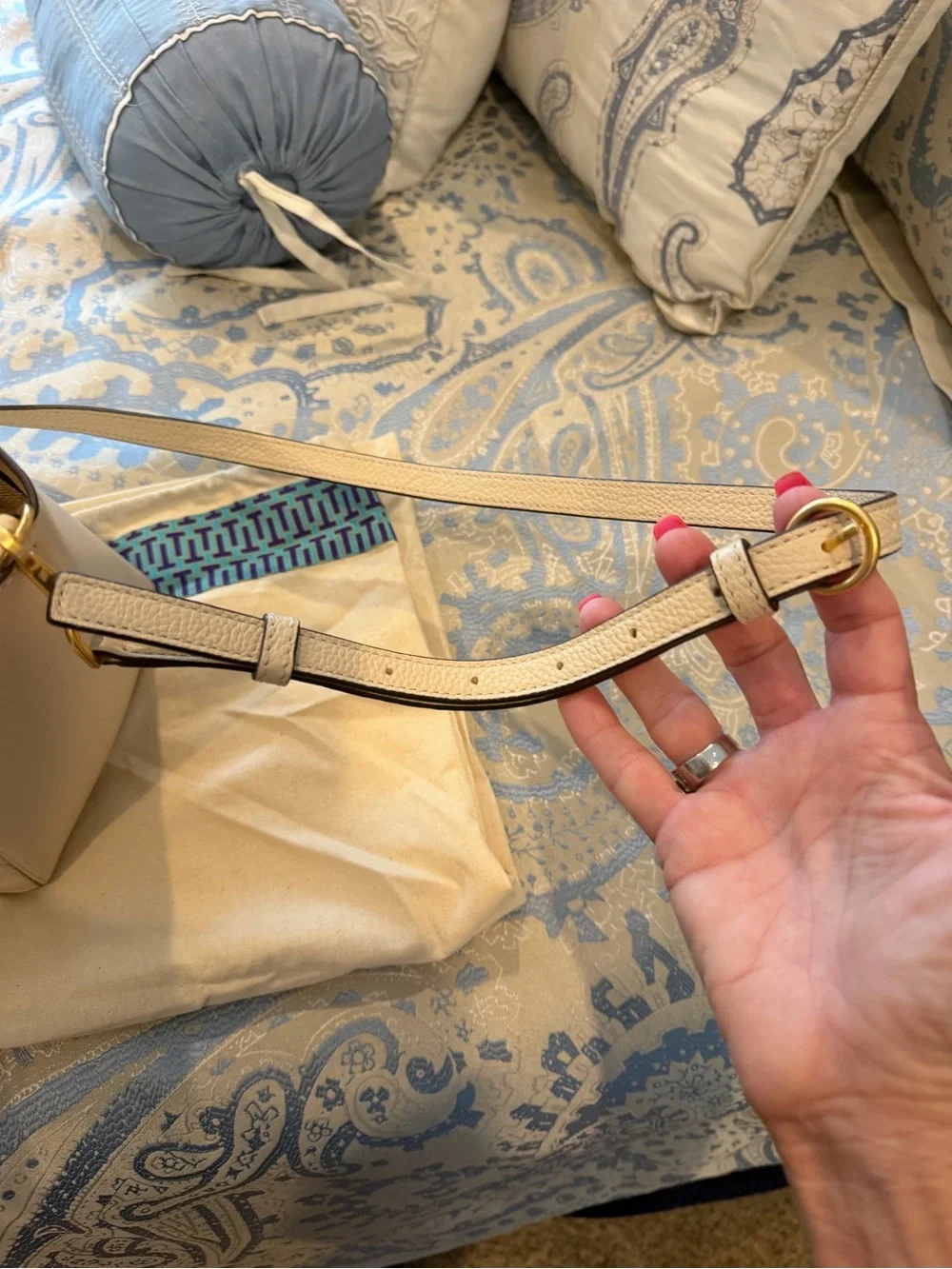 Tory Burch Cream Drawstring Leather Shoulder Bag